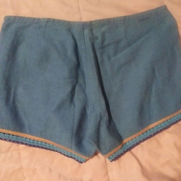 Tommy Hilfiger shorts - Picture 3 of 4